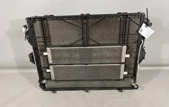Porsche Cayenne (92A) Radiator set 7P0121212A 7P5121201AA 7P5121203A