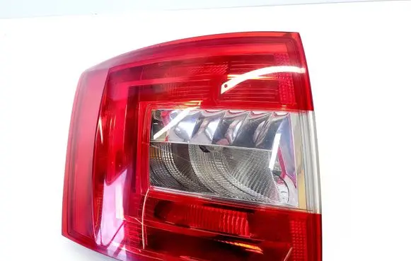 Rear/tail lights