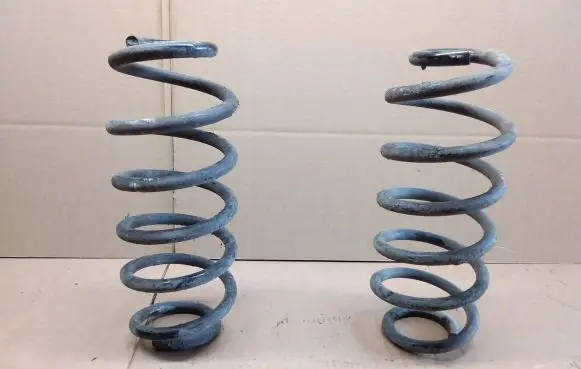 Toyota Prius+ (ZVW40) Rear coil spring