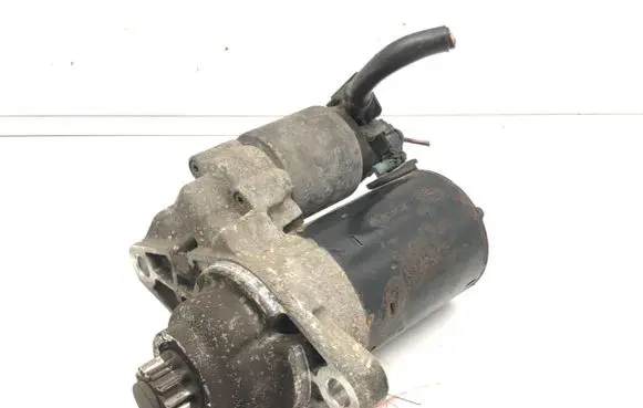 Volkswagen Polo IV 9N3 Starter motor