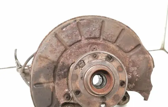 Volkswagen PASSAT B6 Front wheel hub spindle knuckle 7H0927803