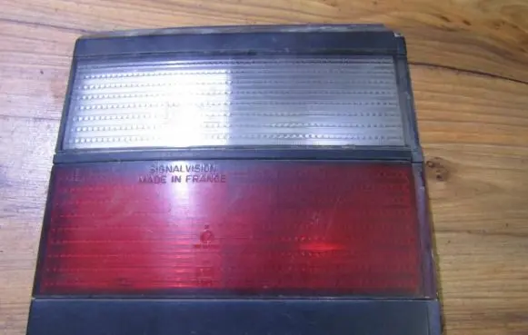Volkswagen PASSAT B3 Tailgate rear/tail lights 333945107