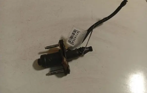 Opel Insignia A Clutch master cylinder