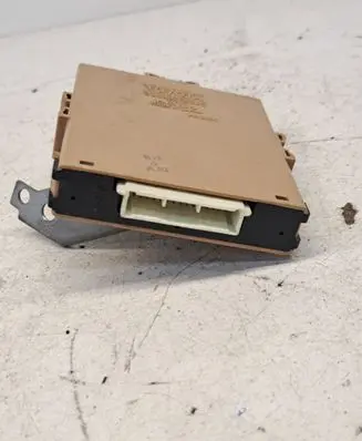 Toyota Prius (XW20) Gateway control module 8911147050