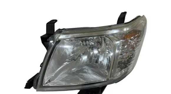 Toyota Hilux (AN10, AN20, AN30) Headlight/headlamp