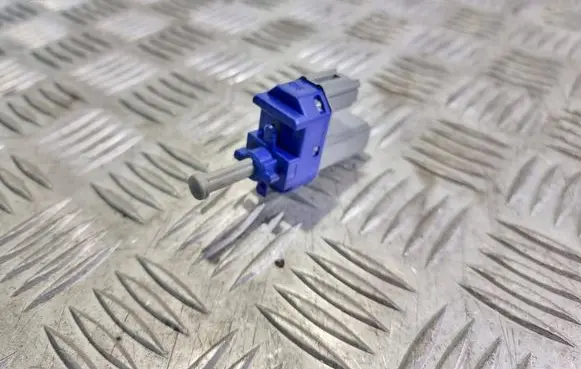 Mazda 6 Clutch pedal sensor 