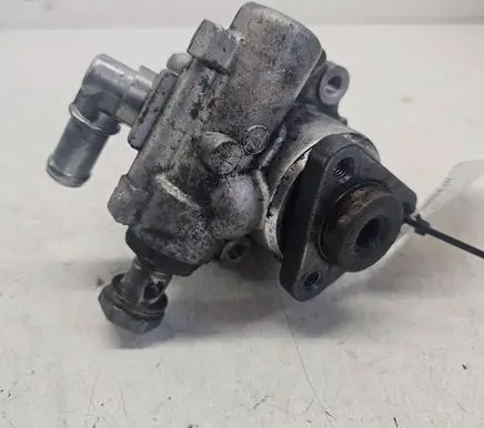 Audi A6 S6 C5 4B Power steering pump 8D0145156T