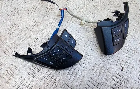 Mazda 6 Steering wheel buttons/switches 75E814 GKL4