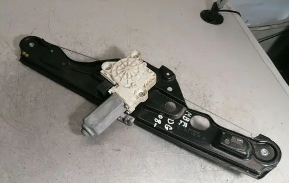 Mercedes-Benz E W211 Rear door window regulator with motor A2118202442