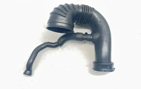Mercedes-Benz E W211 Turbo air intake inlet pipe/hose A6460940297