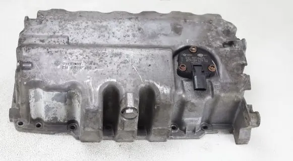 Volkswagen PASSAT B7 Oil sump 03G103603 03C907660G