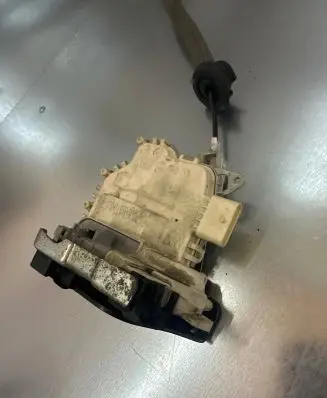 Audi A6 S6 C7 4G Front door lock 8J1837016C