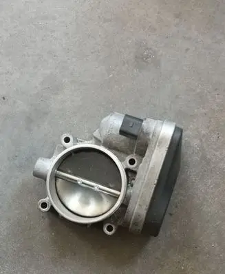 BMW 5 E60 E61 Throttle valve 7516946