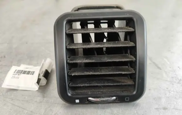 Maserati Quattroporte Dashboard side air vent grill/cover trim 225787