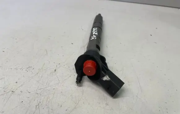 Audi A4 S4 B8 8K Fuel injector 059130277AB