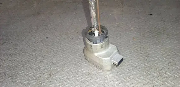Volvo V70 Xenon bulb 66250