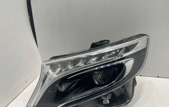 Mercedes-Benz V Class W447 Headlight/headlamp A4479061401