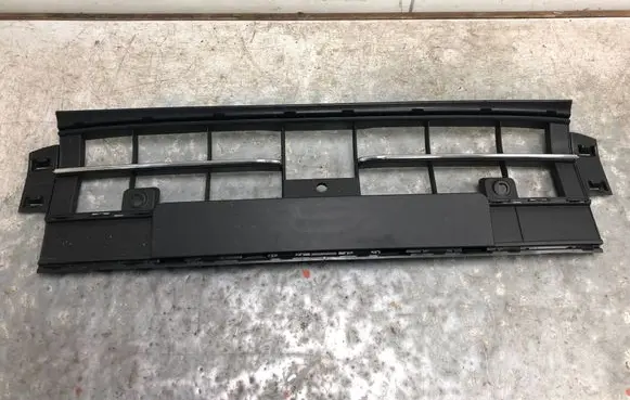 Volkswagen Golf VIII Front bumper lower grill 5H0853677AJ-BILI 5H0853677AJ
