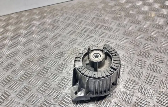Engine mount bracket