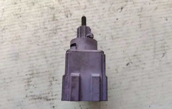 Volkswagen Transporter - Caravelle T5 Brake pedal sensor switch 1J0945511E