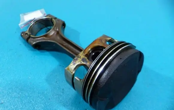 BMW 5 E39 Piston IMPRK947638