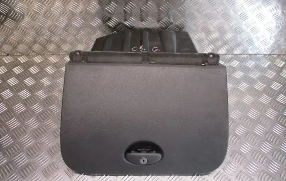 Citroen C5 Glove box