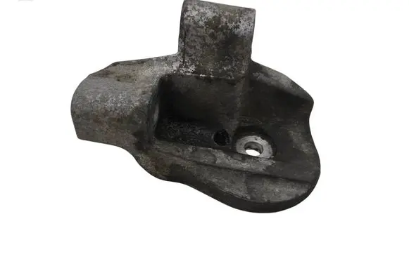 Volvo XC90 Engine mount bracket 30697267