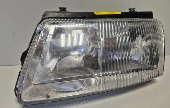 Volkswagen PASSAT B5 Headlight/headlamp HVW123C1