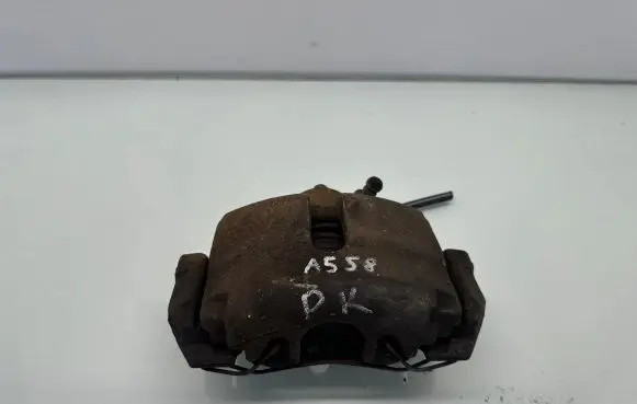 Volkswagen Jetta VI Front brake caliper