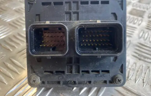 Subaru Forester SF Gearbox control unit/module 22611AE880 1125000083