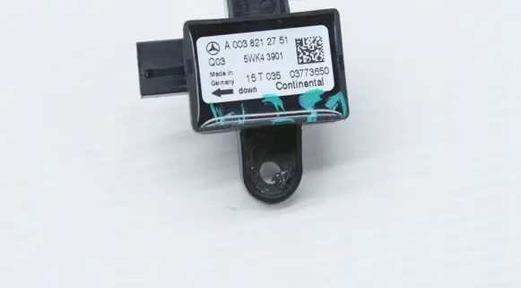 Mercedes-Benz R W251 Airbag deployment crash/impact sensor A0038212751