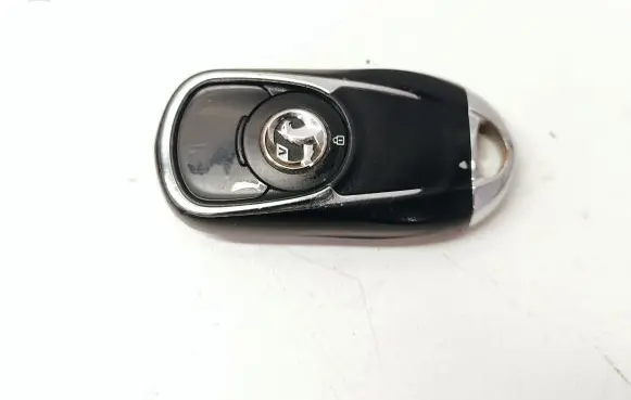 Opel Insignia B Ignition key/card 