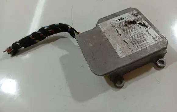 Skoda Superb B5 (3U) Airbag control unit/module 1C0909605K