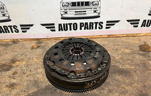 BMW 3 E90 E91 Dual mass flywheel 7541018