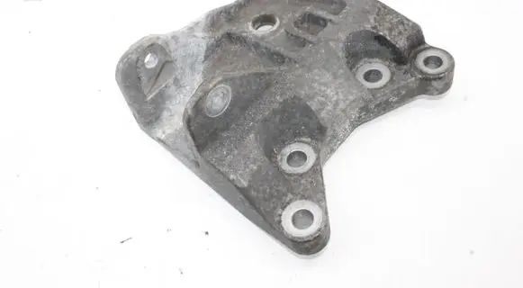 Land Rover Range Rover Evoque L538 Engine mounting bracket GJ326P096AE