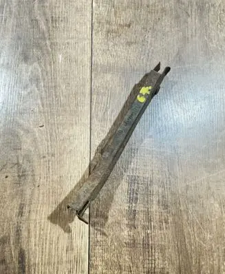 Front bumper mounting bracket
