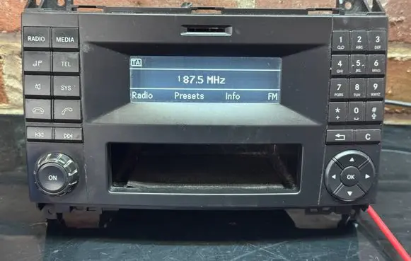 Mercedes-Benz Vito Viano W447 Radio/CD/DVD/GPS head unit A4479008905