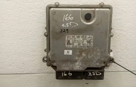 Mercedes-Benz ML W166 Engine control unit/module A6429004301 0281018855 A0064467140