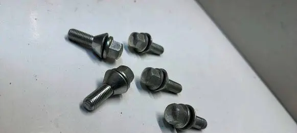 Saab 9-3 Ver2 Wheel nut cap/cover