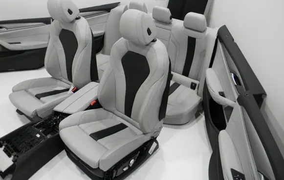 BMW M5 F90 Seat set 