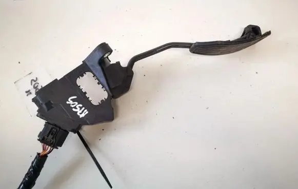 Toyota Verso Accelerator throttle pedal 7811002070 78110-02070