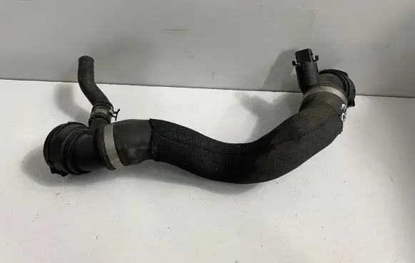 BMW 5 F10 F11 Engine coolant pipe/hose 7575427