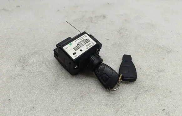Mercedes-Benz A W169 Ignition lock 1695451508 04156906