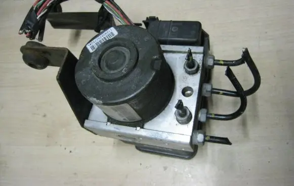 Ford Focus ABS Pump 3M512M110CA 10097001083 10020700304