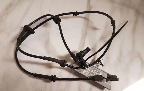 Nissan Primera ABS brake wheel speed sensor 47910AV700