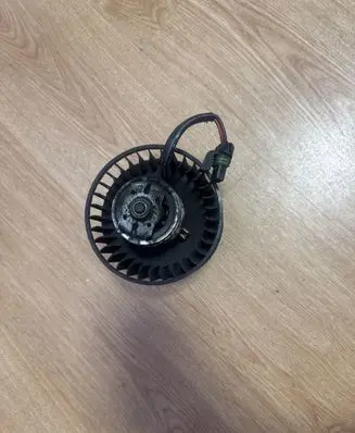 Renault Espace III Heater fan/blower 0130063507
