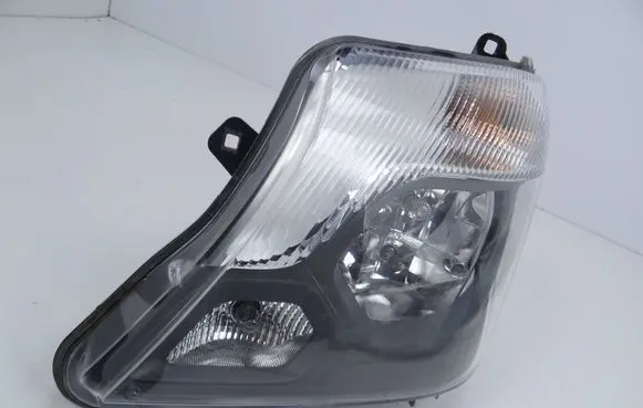 Mercedes-Benz Sprinter W906 Headlight/headlamp A9068202361 1ED01103001