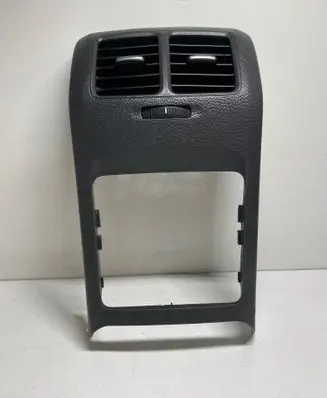 Rear air vent grill