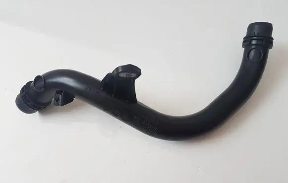 Coolant pipe/hose