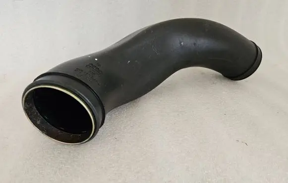 Audi A8 S8 D2 4D Air intake duct part 077129627M